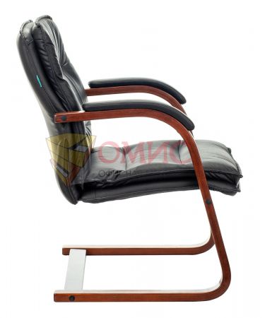 Кресло для посетителей Бюрократ T-9927WALNUT-AV